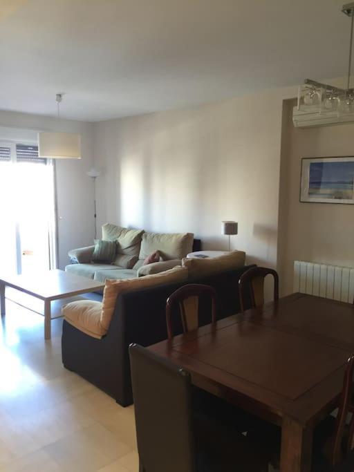Amplio Piso En Nervion, Excelente Zona De La Ciudad. Apartment Севиля Екстериор снимка