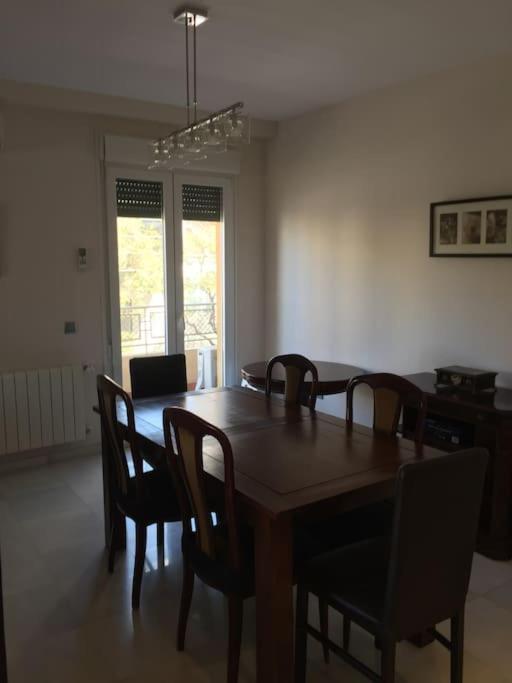 Amplio Piso En Nervion, Excelente Zona De La Ciudad. Apartment Севиля Екстериор снимка